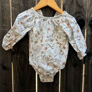 Carter's Light Gray Baby Outfit
